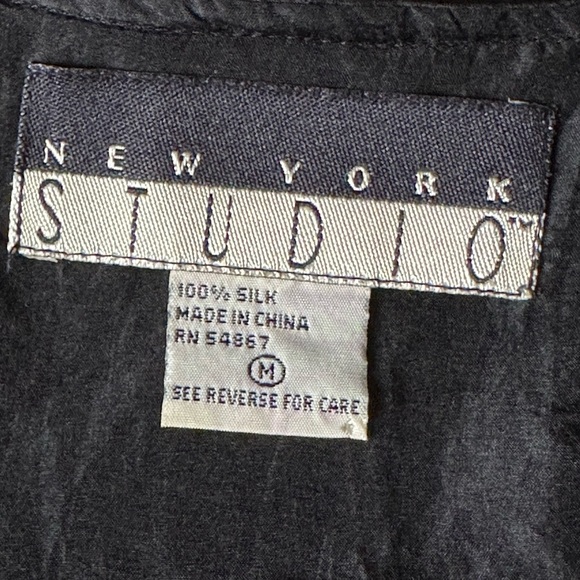 NEW YORK STUDIO Vintage Black Silk Ruffle Blouse Peasant Whimsical Elegant M - Picture 10 of 14